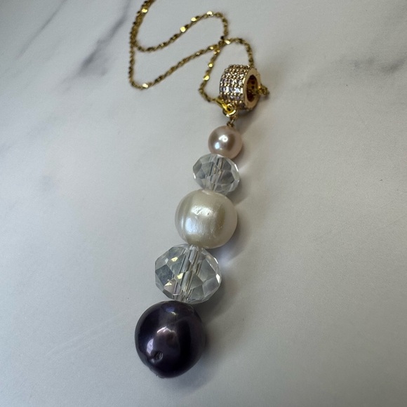 Freshwater Pearl & Crystal Necklace - Picture 2 of 5